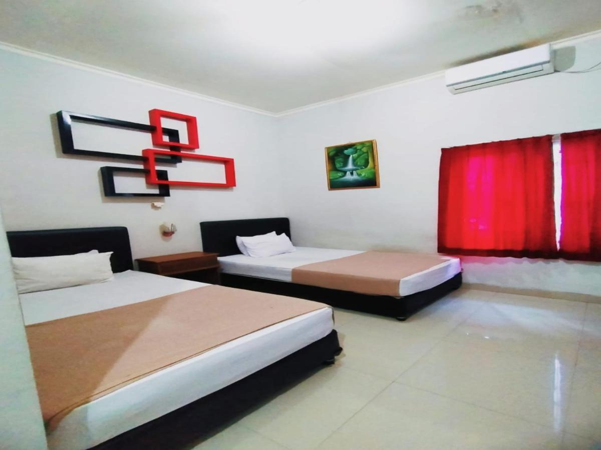 Reddoorz At Hotel Nuansa Ngawi Exterior foto