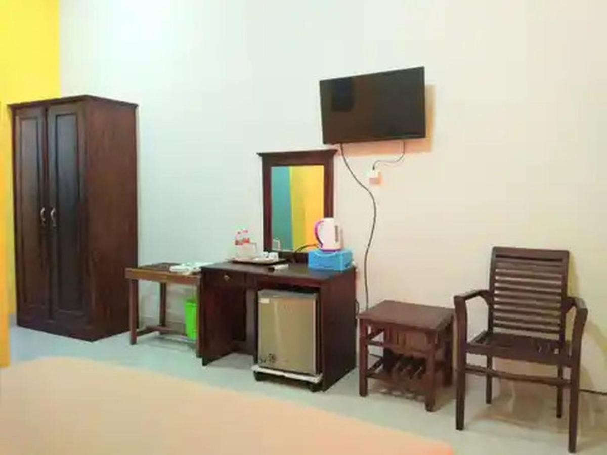 Reddoorz At Hotel Nuansa Ngawi Exterior foto
