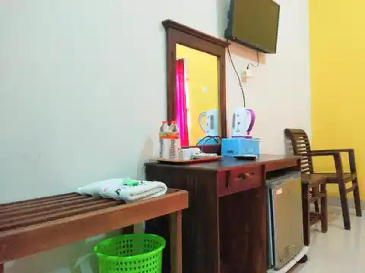Reddoorz At Hotel Nuansa Ngawi Exterior foto