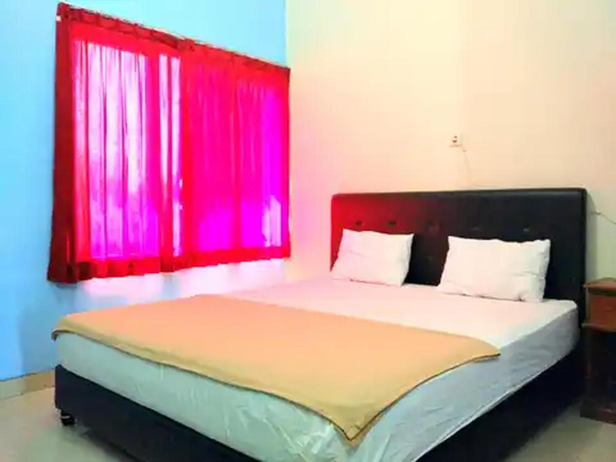 Reddoorz At Hotel Nuansa Ngawi Exterior foto