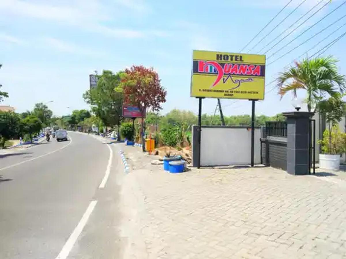 Reddoorz At Hotel Nuansa Ngawi Exterior foto